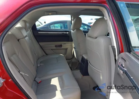 2007 Chrysler 300C z USA, uszkodzony, nr VIN 2C3KA63H37H684403